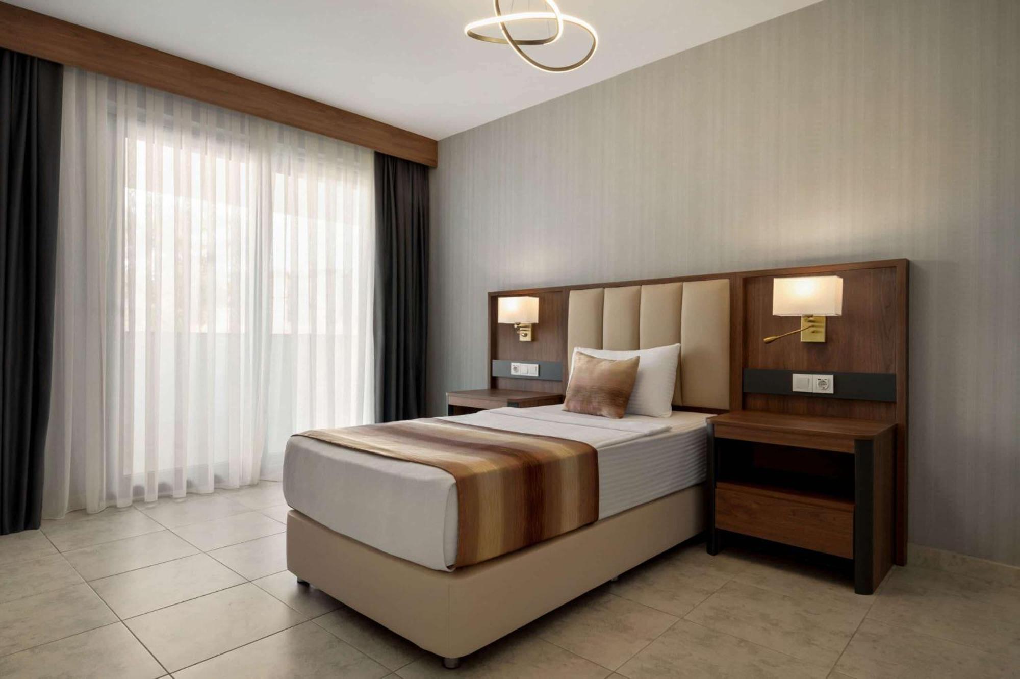 Days Inn By Wyndham Alanya Exterior foto