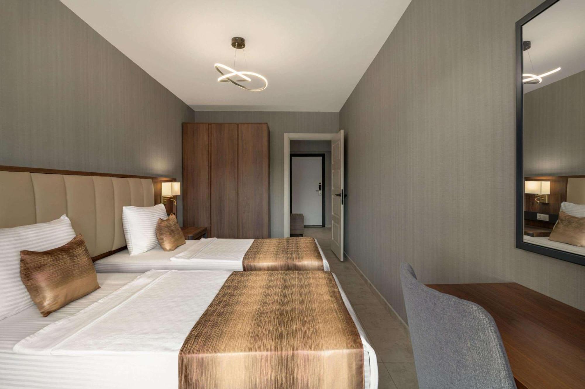 Days Inn By Wyndham Alanya Exterior foto